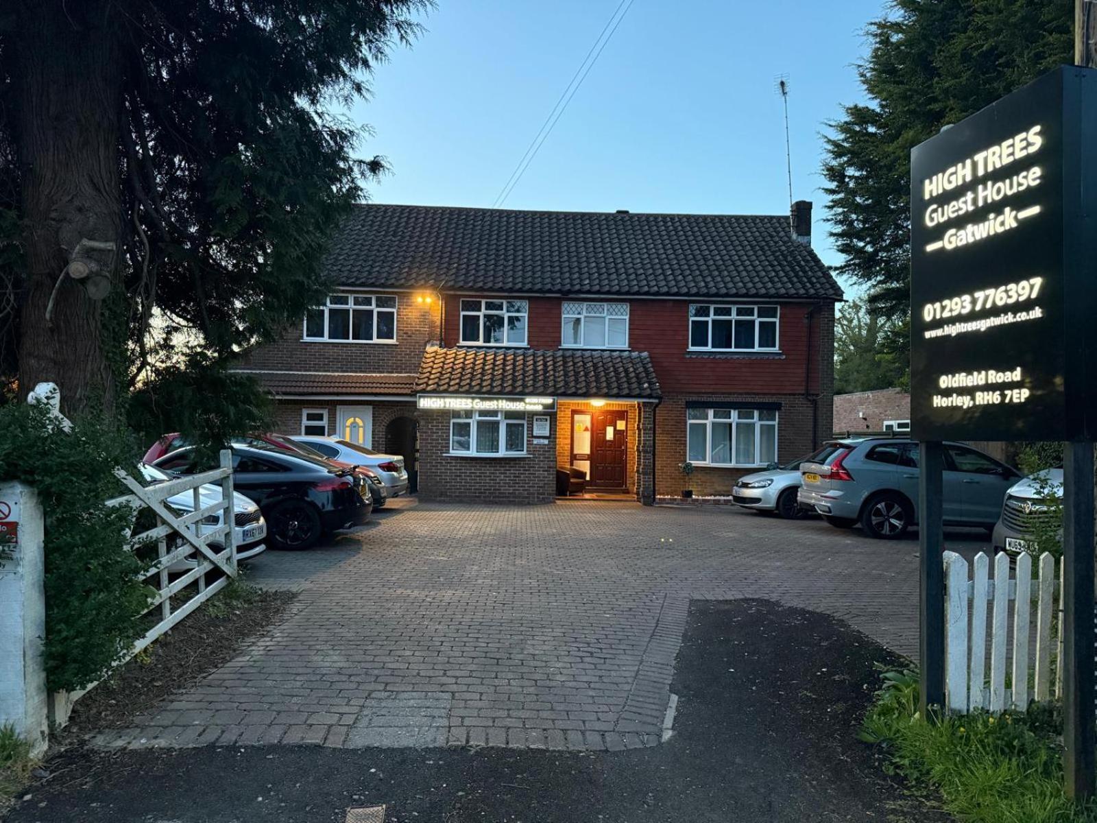 הורלי High Trees Guest House Gatwick מראה חיצוני תמונה